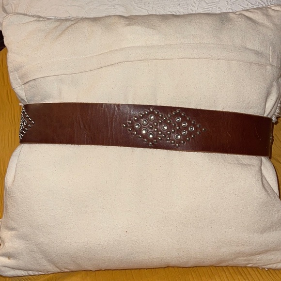 Hollister Leather Belt - Picture 2 of 11